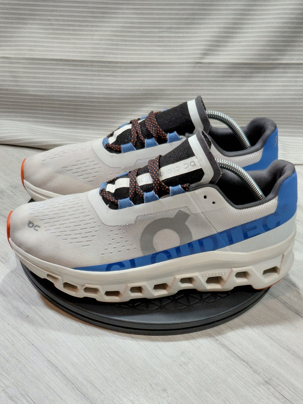 On CloudMonster Men’s Running Shoes - White & Cobalt Blue SIZE MENS 10